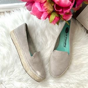 NWOT Dr Scholls Find me espadrille grey slip on flats